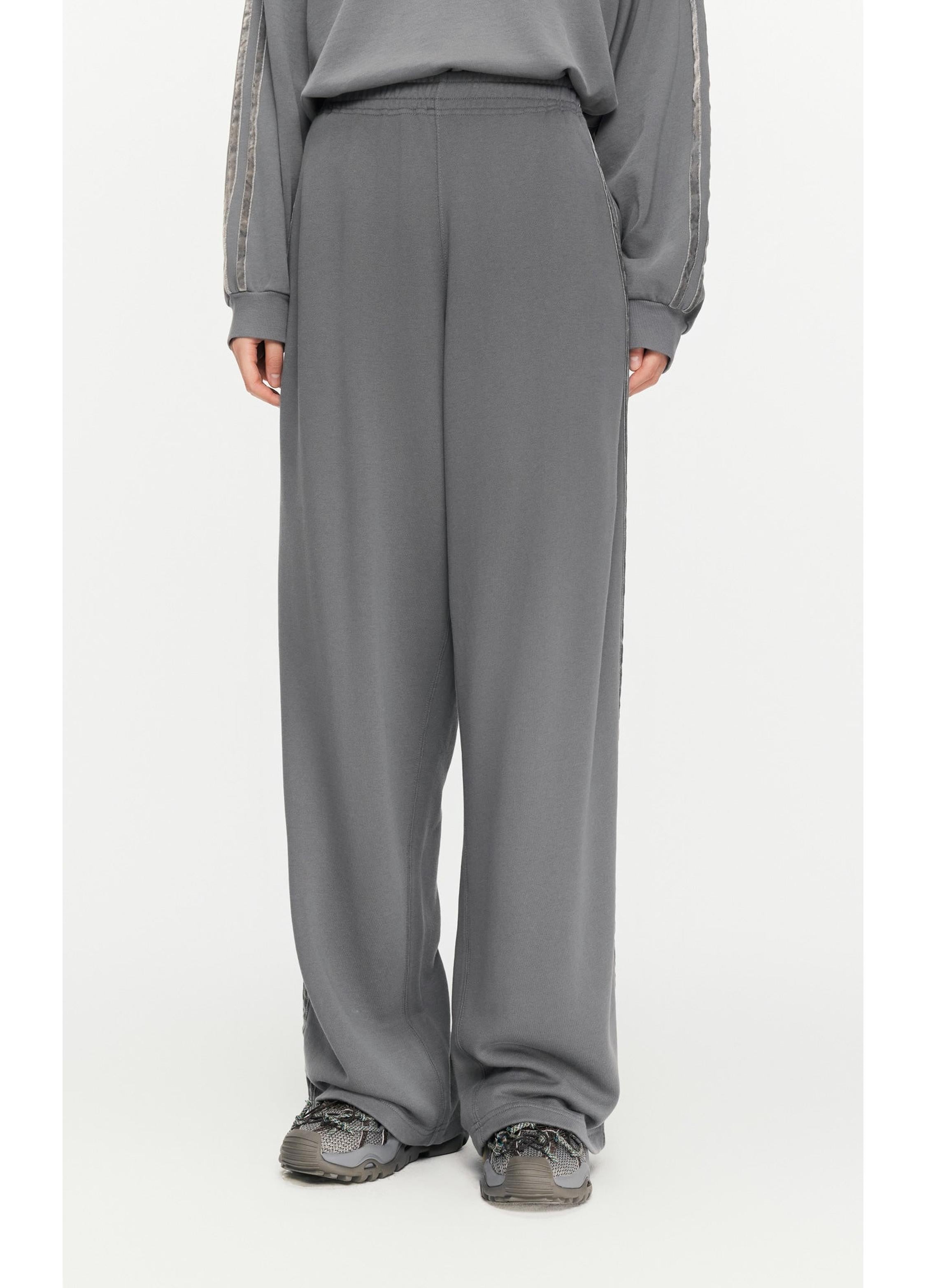Loose Fitting Overlength Pants