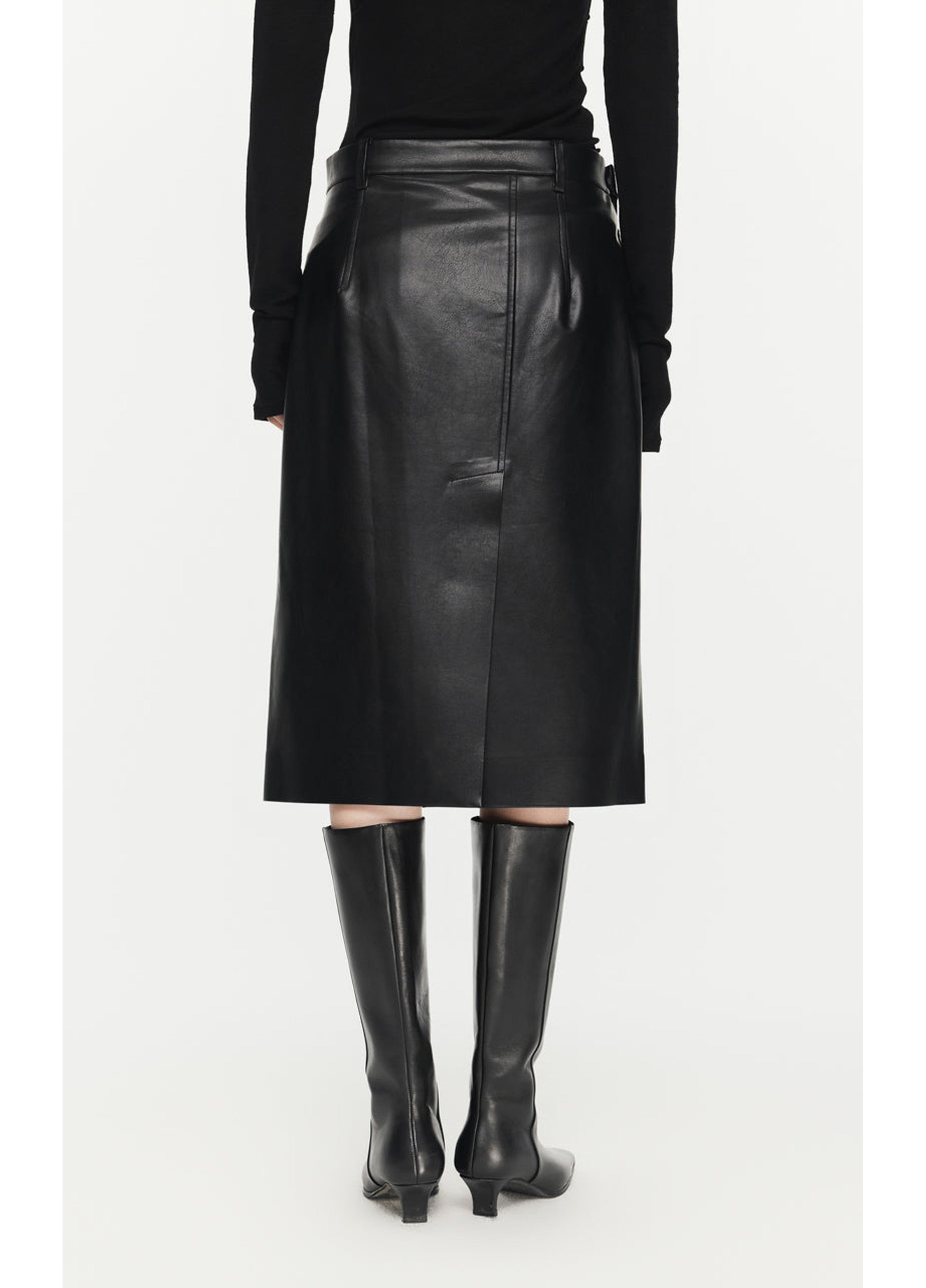 mid size PU waist skirt